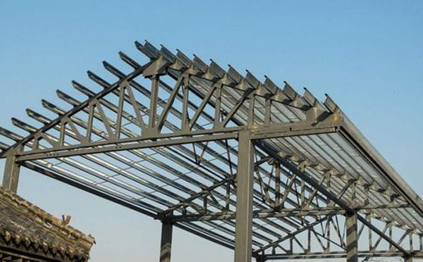 鋼結構建筑需要充分利用鋼結構的特點